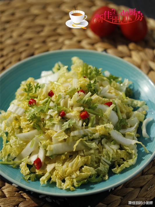 娃娃菜|晚餐吃它最刮油，洗洗拌拌就能吃，好做快手零负担，衣服穿回S码