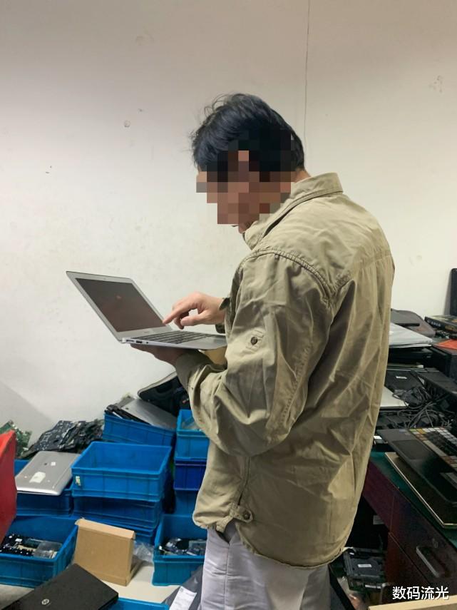 笔记本电脑|电脑连不上网，老板解决后收费30，客户：几秒钟收30，也太黑了！