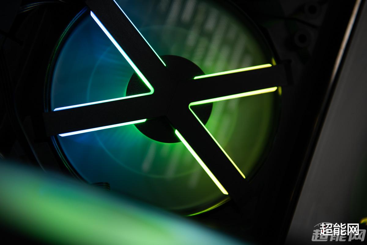 |九州风神MF120 GT风扇套装图赏：独特X型支架带来绚丽灯效