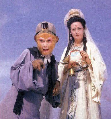 舒淇|拍电影遇怪事的明星：舒淇拍戏化浓妆，导演看到回放立刻拜祭道歉