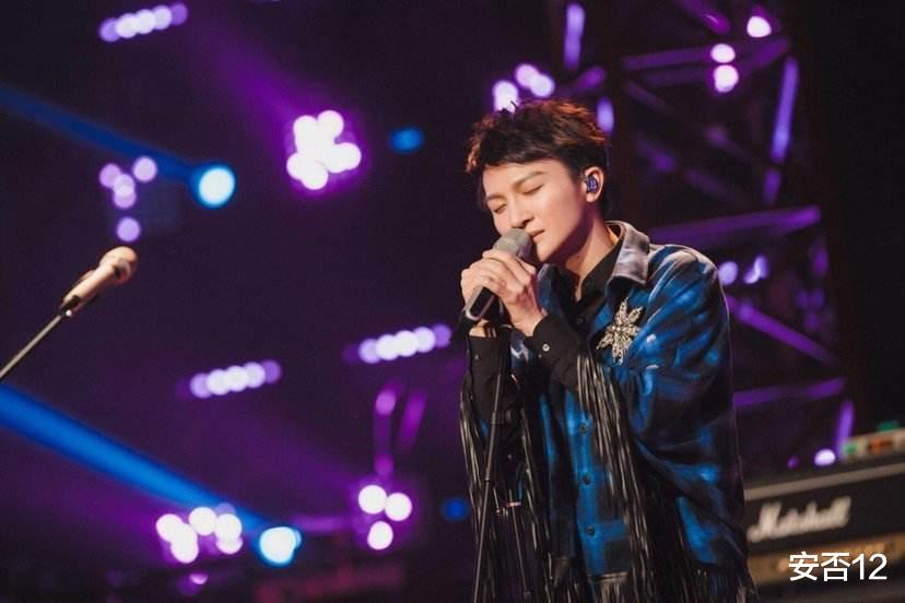 「周深」周深:华语乐坛的神级辅助,给谁帮唱谁就火