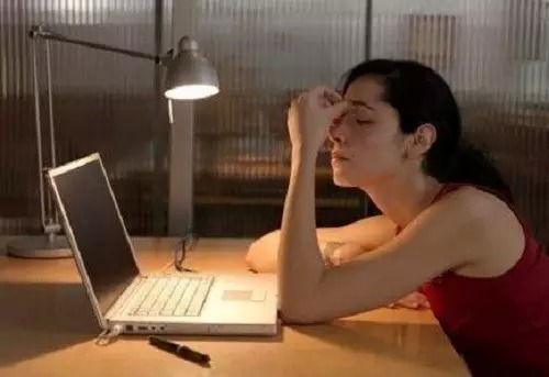 中药:晚睡熬夜伤身体补再多觉都没用,记住23点是晚睡极限!