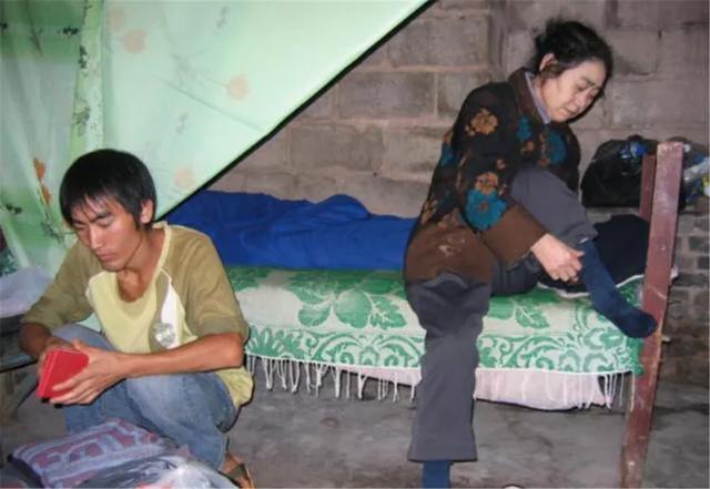 刘秀祥|?12年前“千里背疯娘”上大学，不要任何捐助的孩子，现状令人敬佩