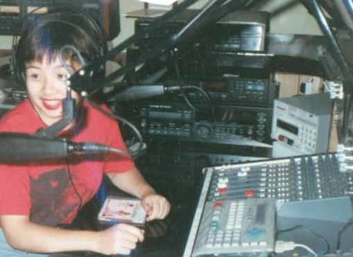 李琼：21岁春晚一曲成名, 因央视主持朱迅一句话惨遭\雪藏\, 20年后无人识