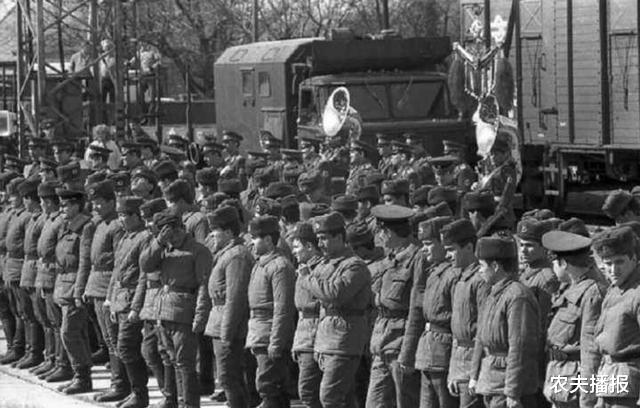 苏联|51年前，苏联在北方集结75个师，几万辆坦克，为何没敢入侵呢？
