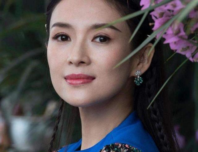 汪峰|汪峰到底多有魅力，能让章子怡甘愿嫁给他？看清年收入后我懂了！