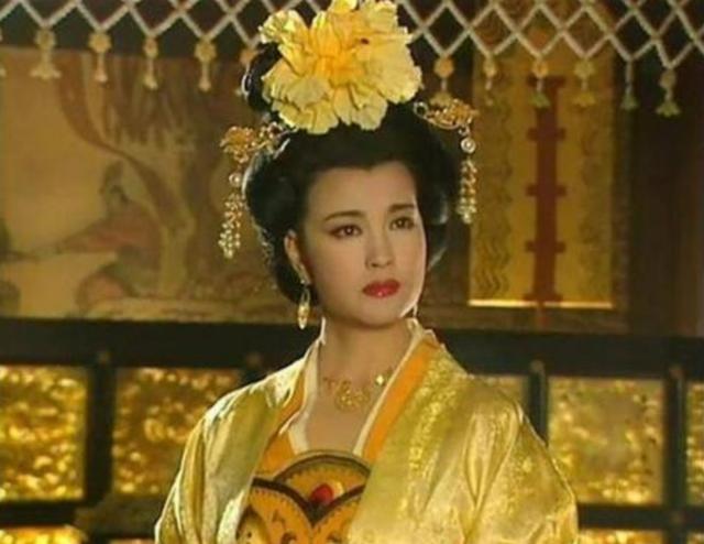 武则天|武则天墓前有61个无头石像,千百年来难以解释,被2位农民破解