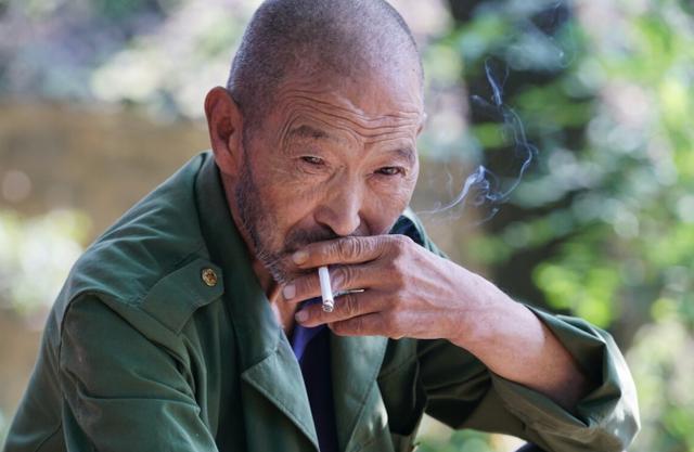 运动|67岁老人常做2事，甘油三酯从8.9降到1.5，手不麻、头不晕了