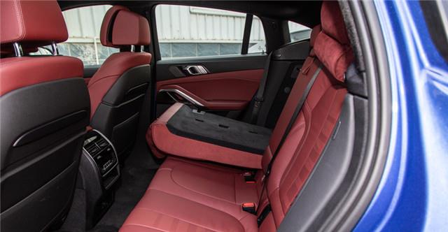 #宝马X6#这才是轿跑SUV的鼻祖，颜值和性能并存，拥有它说明你已经成功