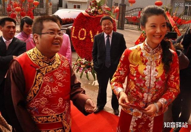 『李兆会』败家子李兆会：花5000万博车晓一笑，离婚打发3个亿，就因不生儿子？