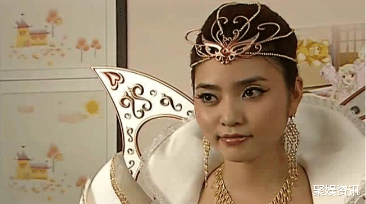 整容|有种“求生欲”叫减肥成功的魔仙女王,穿上蕾丝一字肩,网友:恋爱了