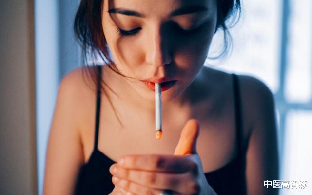 医生|35岁就患肺癌，医生告诫：这2种烟最伤肺，烟瘾再大也别碰！