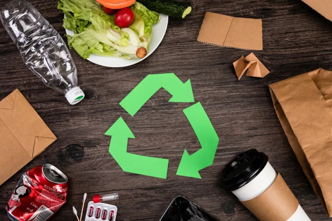 功夫财经|强制姐姐扶养弟弟？人口危局已现，快给年轻人减减负吧!