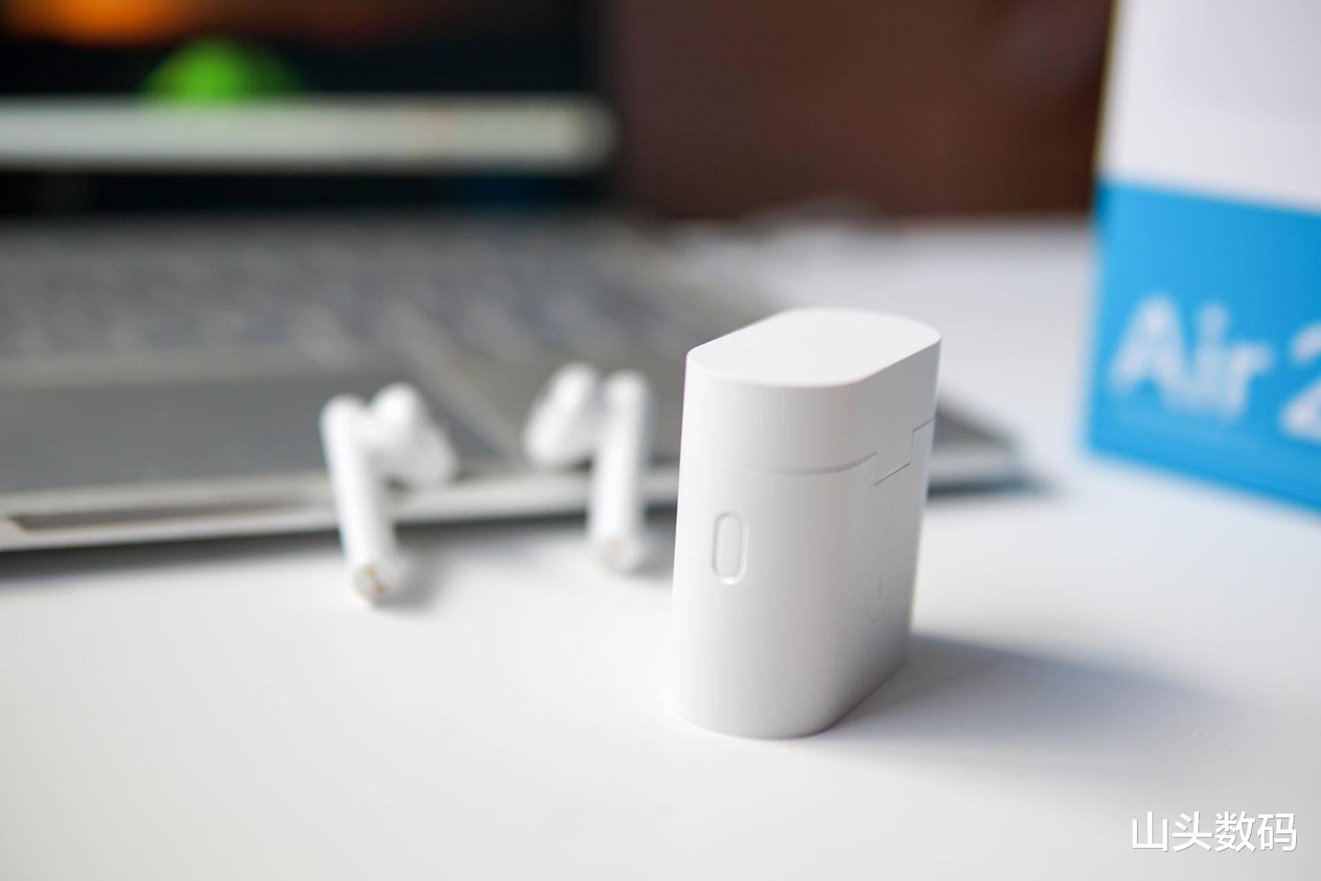 [小米科技]小米真无线耳机升级：无线充电，双耳同步传输，体验接近AirPods