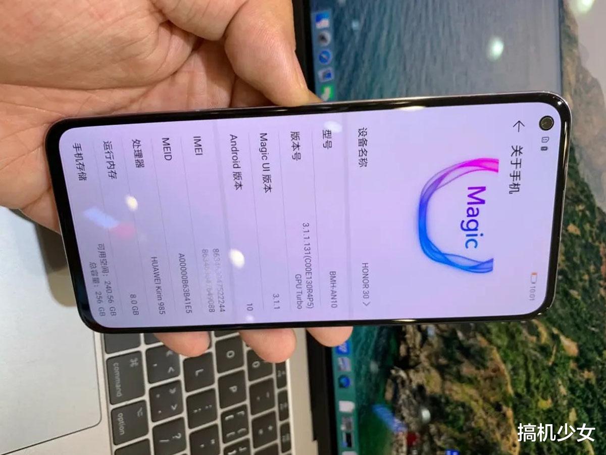 华为荣耀▲华为亮剑，跑分41万+5G双模+50倍变焦，不到两个月跌至2699元