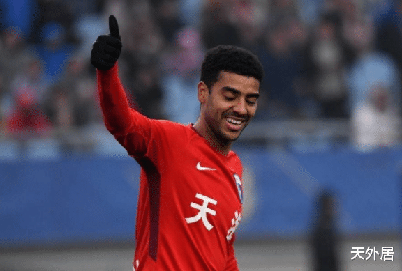 「武磊」有中国心！听到国足召唤后，他转机3次急速回国，归化妖锋归来