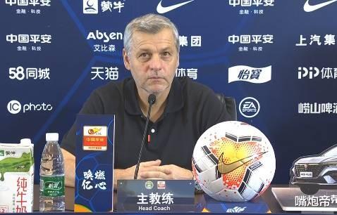 中国足球|闹大了，足协官微遭球迷爆破，大批网友炮轰：中国足球依然黑暗