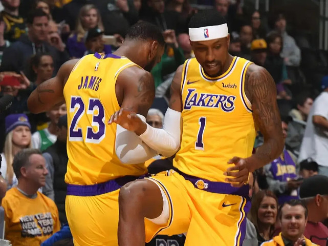 勒布朗·詹姆斯|联盟第一，历史唯一！湖人浓眉缺席拒绝爆冷，詹姆斯场均数据太逆天