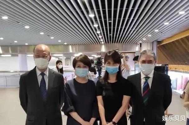 赌王|赌王四太长子首曝光！一头短发脸蛋胖乎乎，像极了生母梁安琪