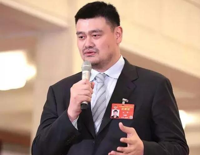 郭士强▲郭士强称球队恶补短板，已经为CBA开赛做准备，并特地点赞1人