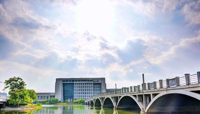 高校|2020年分数线最低的4所985高校,多省招生“爆冷”,让人意外!