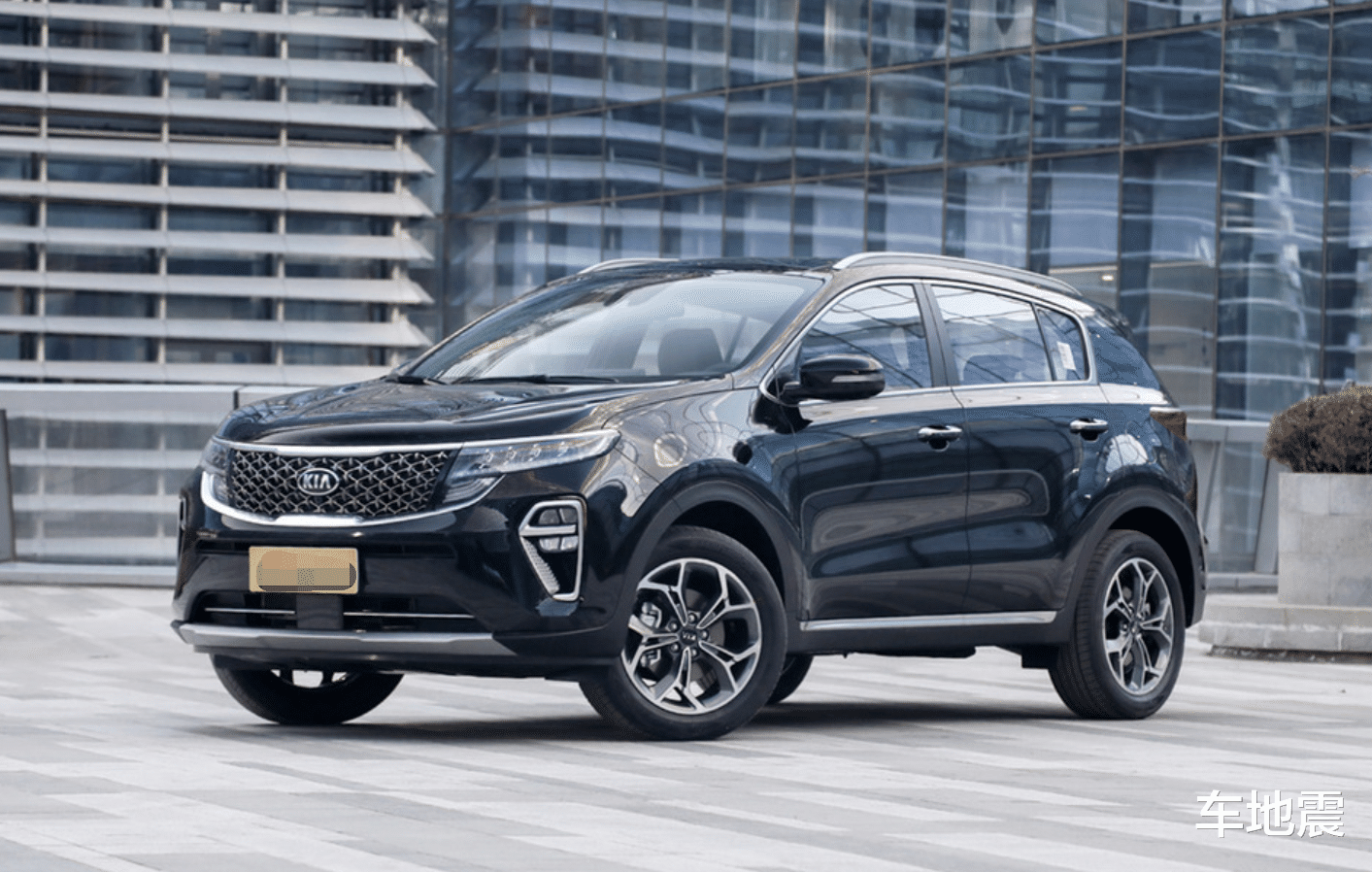 SUV■又一款合资SUV扛不住了，从16.48w跌至10.71w，买国产不如选它好