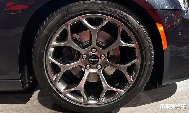 【宾利】被“遗忘”的小宾利,V6+19个哈曼卡顿,三十多万就能开走