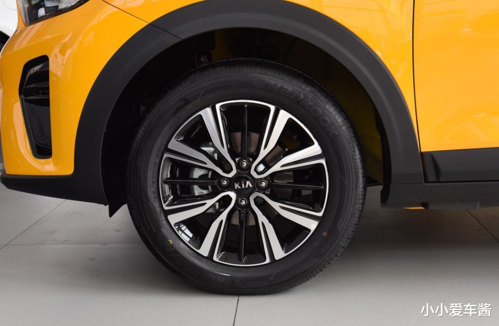 「起亚奕跑」起亚百姓车来了，比帝豪帅气，四缸自吸引擎+国六标准，油耗5.4L