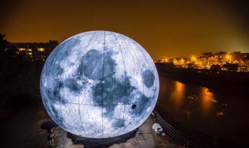 「人造月亮」人类首颗人造月亮可能将在2020年的中国升起，这个技术太超前了