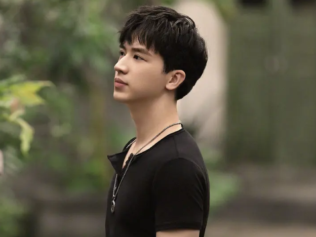 优酷|优酷终于放出“黑马剧”，播出一天频登热搜，仅6集看整晚！