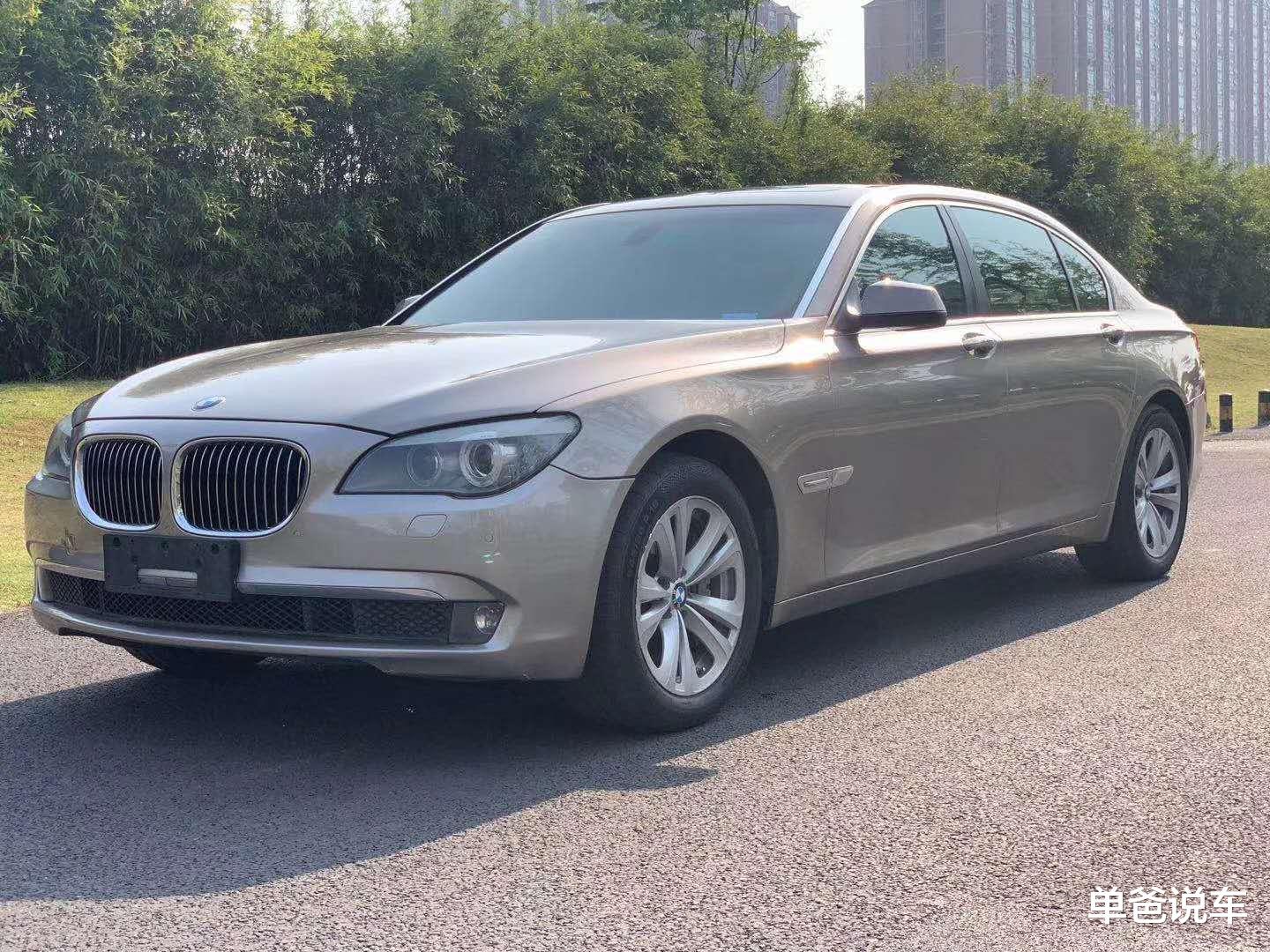 「宝马7系」花7万上路宝马7系，3.0大自吸高速上的巡洋舰，低调的奢华