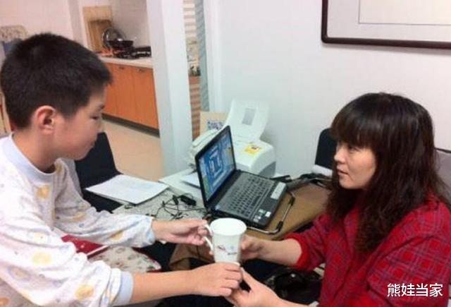 |一种“假孝顺”正在蔓延，儿女们“图谋不轨”，老人只能偷偷抹泪