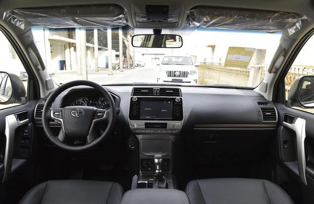 #丰田普拉多#月薪8000，养一辆丰田普拉多压力很大吗？一年多少花销？