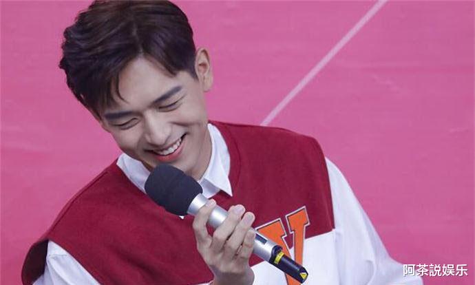 「李现」娱乐圈有多现实?李现4次去快乐大本营,每次的待遇都天差地别!