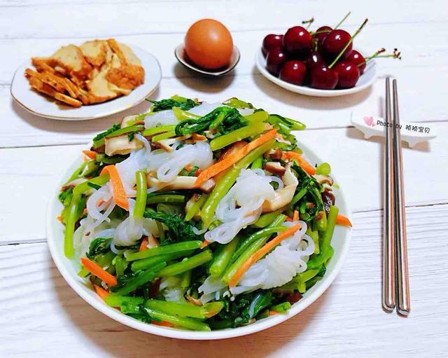 香菇：五月，少吃猪肉多吃它，3元一斤，吃一天刮三天油，女人要多吃