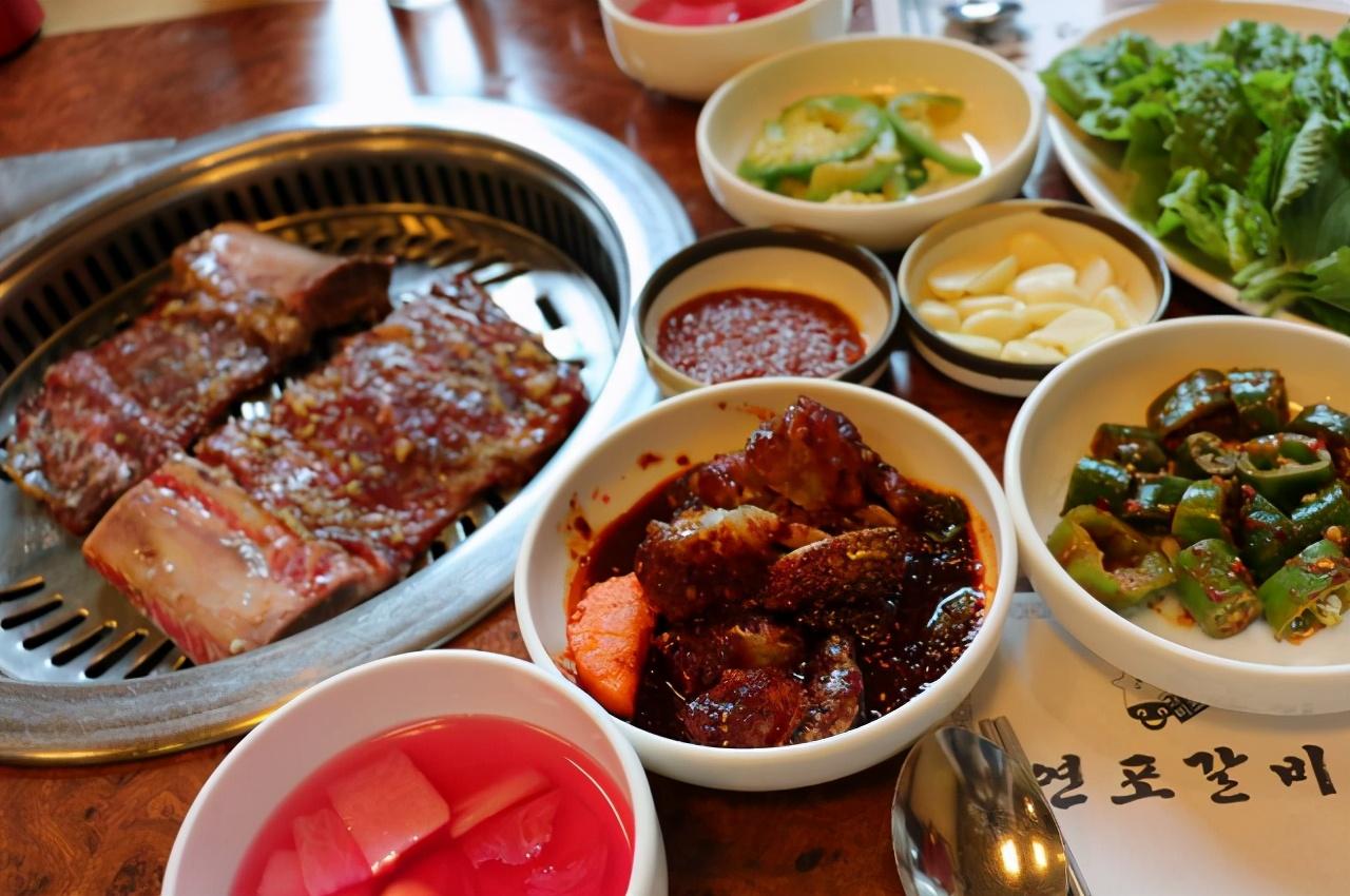 胡萝卜|为啥韩国人宁愿吃泡菜也不愿炒菜吃?韩国人的回答就很真实了!