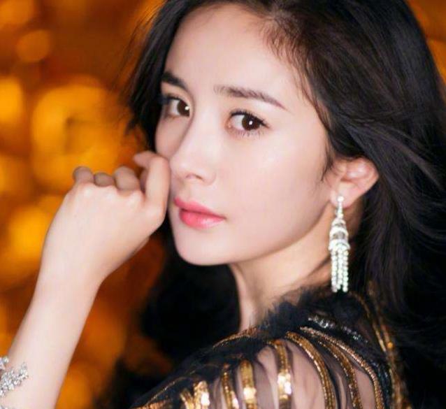 杨幂|杨幂：金玉其外，败絮其中，人设能否撑到下个十年？