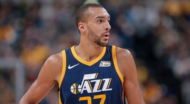 火箭队|疯狂3换1？考文顿+豪斯或与顶级内线互换东家，哈登迎最强搭档