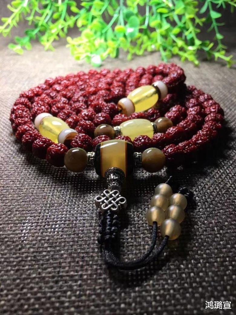 文玩|文玩手串到底是“素串”好还是“搭配”棒？了解这3点后豁然开朗
