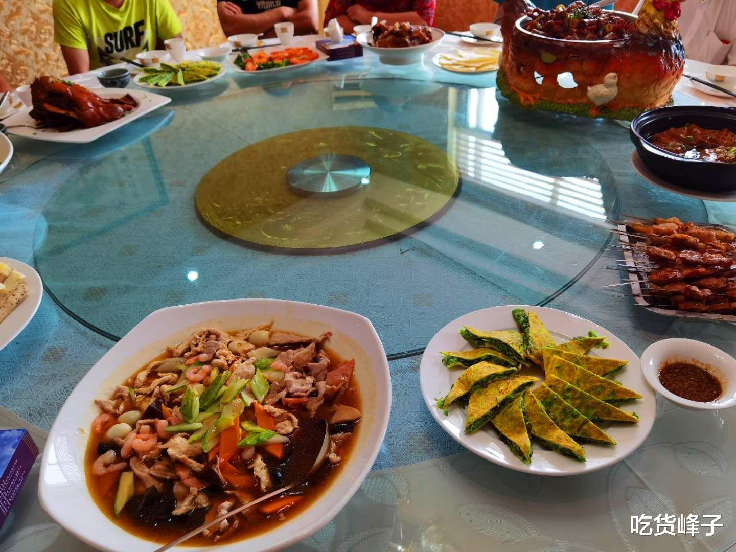 大学|儿子考上211大学，升学宴一桌12人花了666，晒朋友圈，网友：寒碜