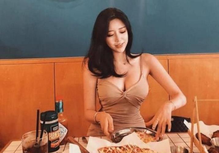 【王思聪】王思聪唯一“砸2亿”都得不到的女人， 嫁比自己小17岁老公， 大玩“母子恋”