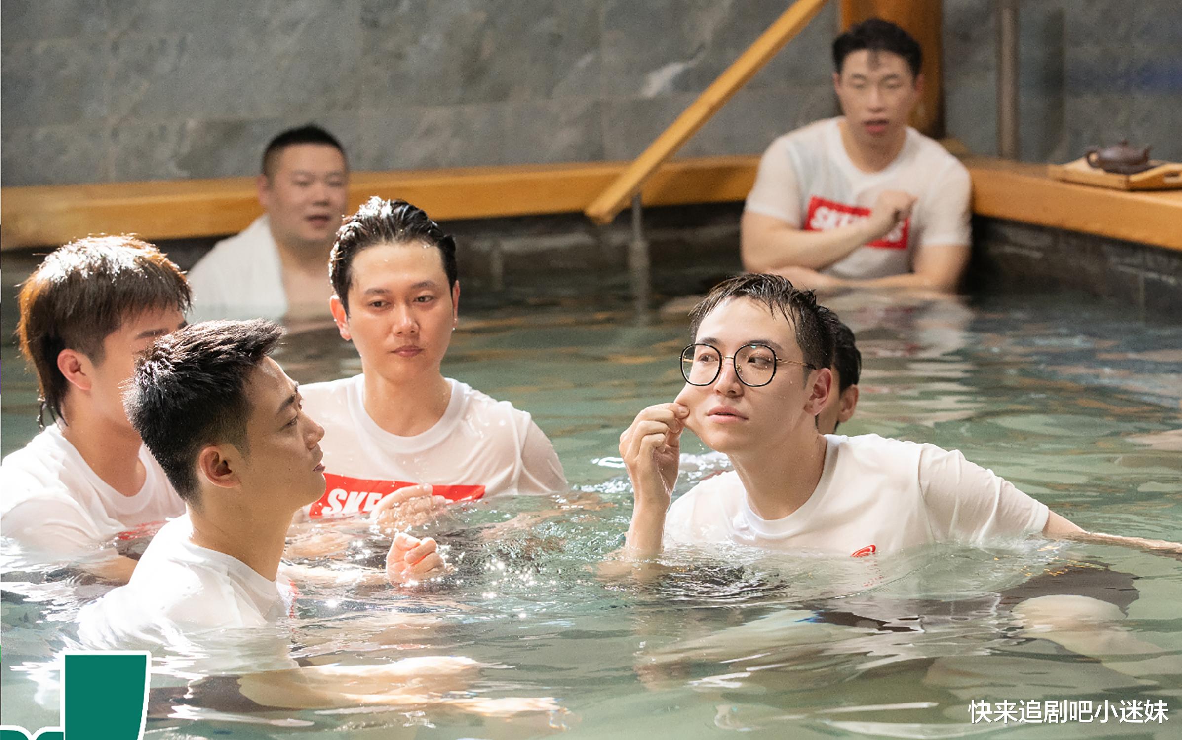 岳云鹏|《德云斗笑社》烧饼做游戏太较真，郭德纲一言堂，犯真人秀大忌