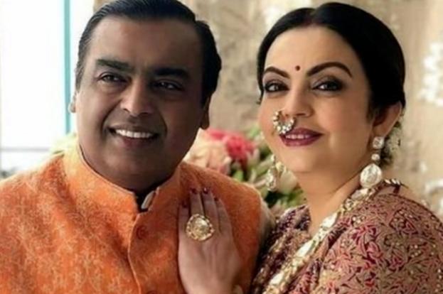 【豪车】她是亚洲最顶尖的富婆之一,座驾8200万,堪称移动城堡