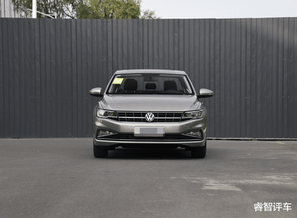 |大众宝来：我太难了，经典轿跑跌至7万2，车友：思域买早了