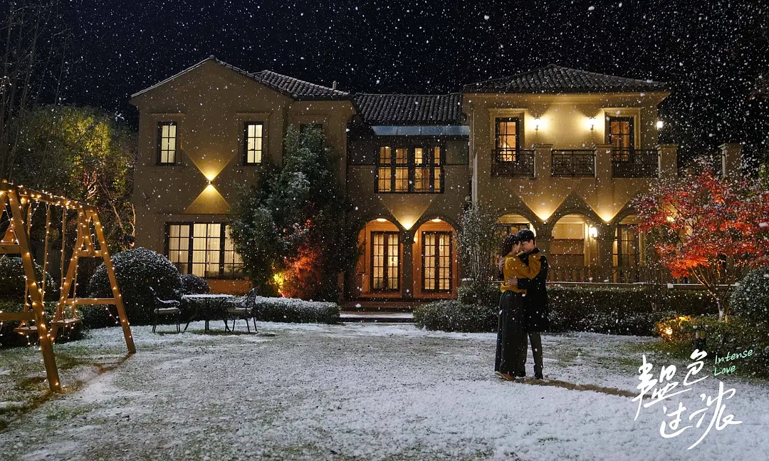 芒果台■芒果台的这部剧火了!一部被网友称为又烂又好看的甜宠剧,全程姨母笑