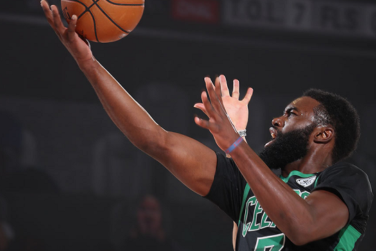 猛龙队|3-2夺赛点！凯尔特人111-89猛龙，塔图姆18+10，布朗27+6