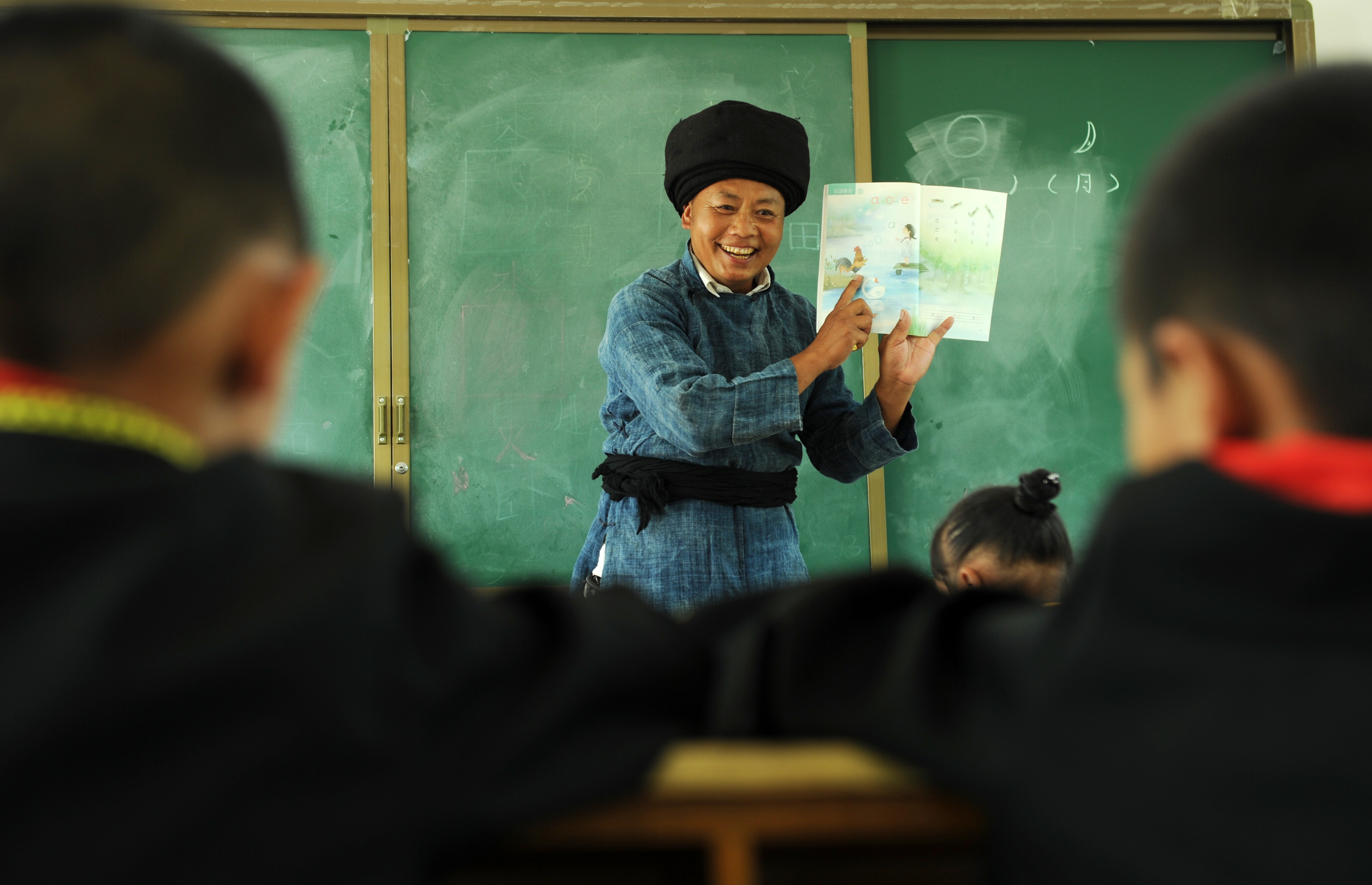 乡村教师|教育部又传来好消息！乡村教师拍手叫好，师范生：好机会终于来了！