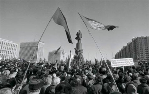 苏联|30万大军奉命撤退回国，路上走了整整5年，到边境时才知祖国没了