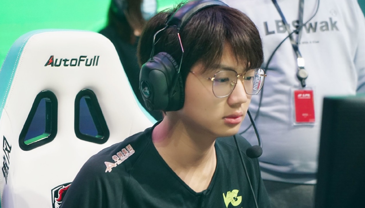 lpl|LPL忘恩负义事件后续！乐言出面遭万人指责，后破口大骂气到下播