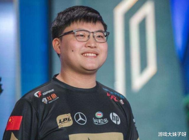 手机游戏|Uzi亲自体验LOL手游，用一句话评价，粉丝建议他转行打手游比赛